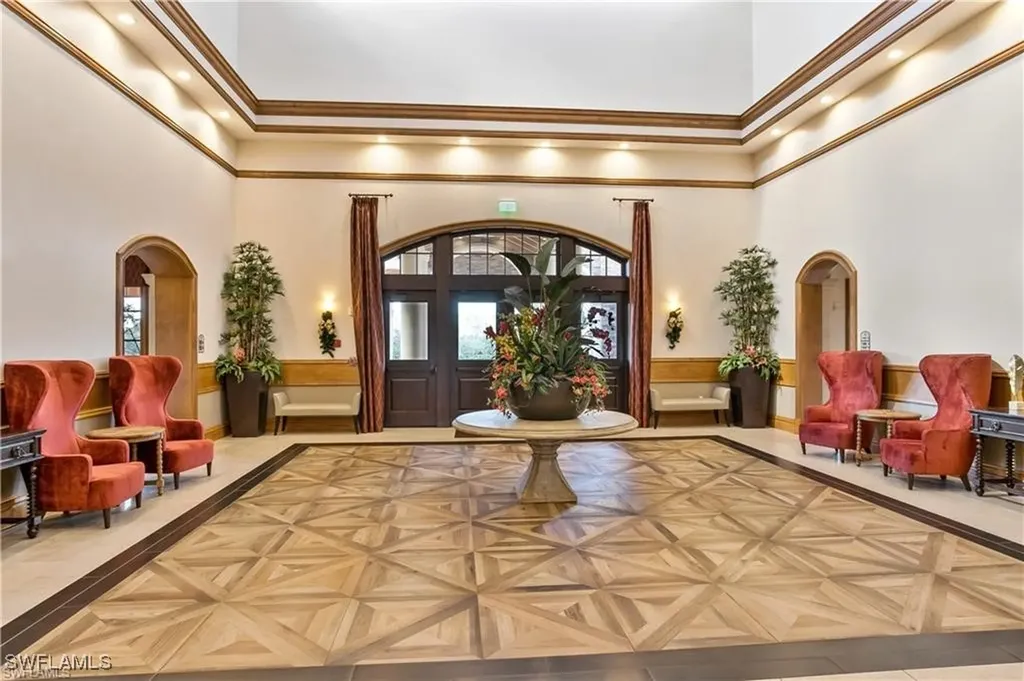 9832 Venezia Circle Naples FL 34113