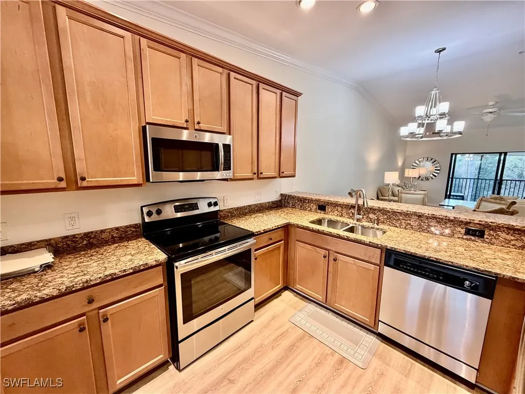 9832 Venezia Circle Naples FL 34113