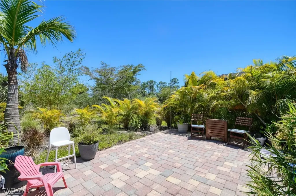 1608 Vizcaya Lane Naples FL 34113