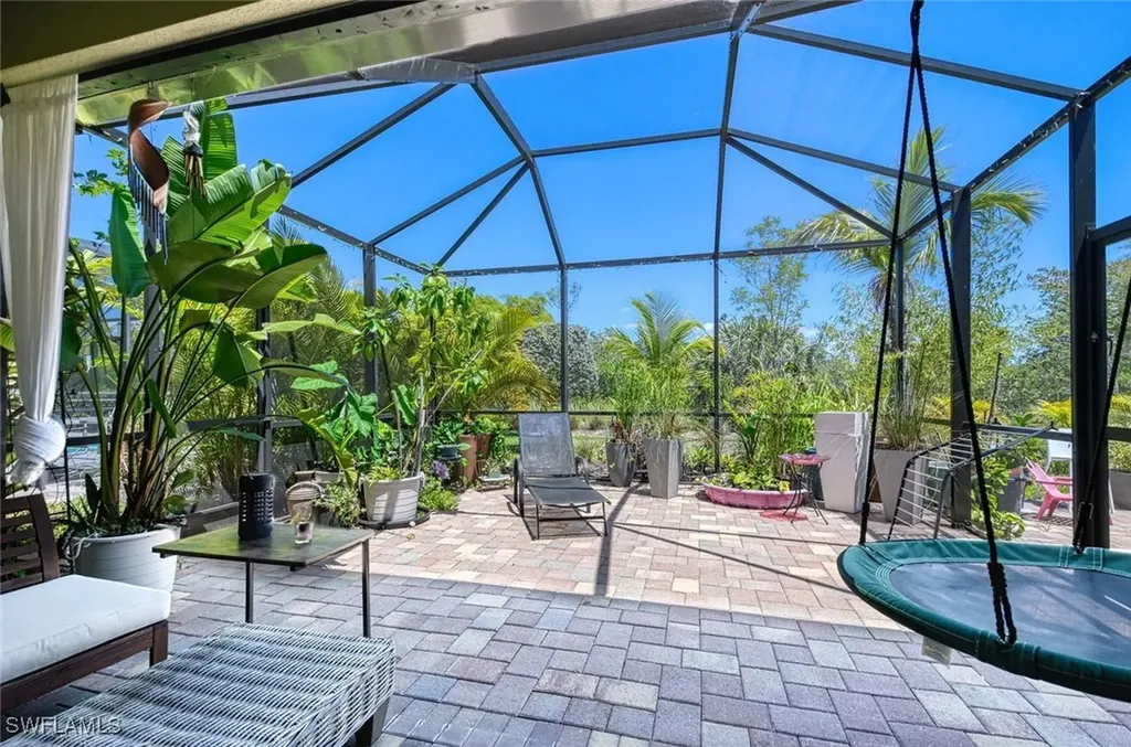 1608 Vizcaya Lane Naples FL 34113