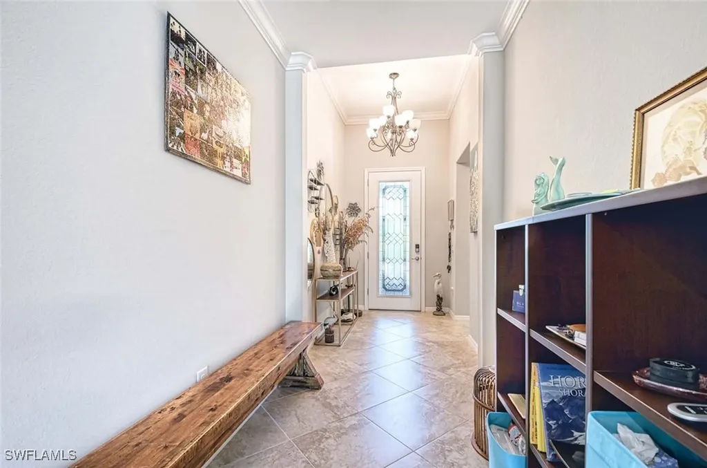 1608 Vizcaya Lane Naples FL 34113