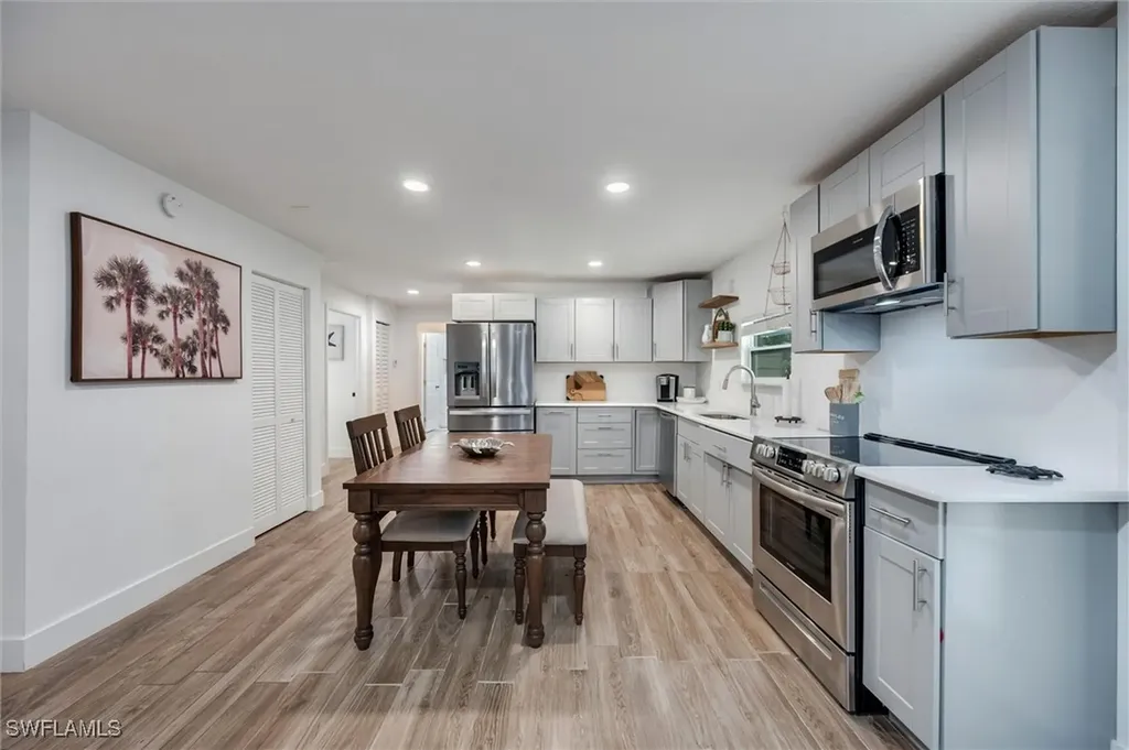 2432 Lake Avenue Naples FL 34112