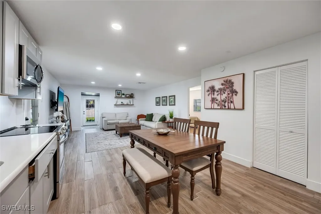 2432 Lake Avenue Naples FL 34112