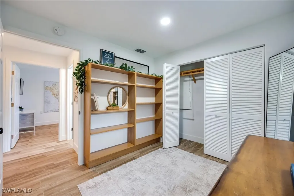 2432 Lake Avenue Naples FL 34112