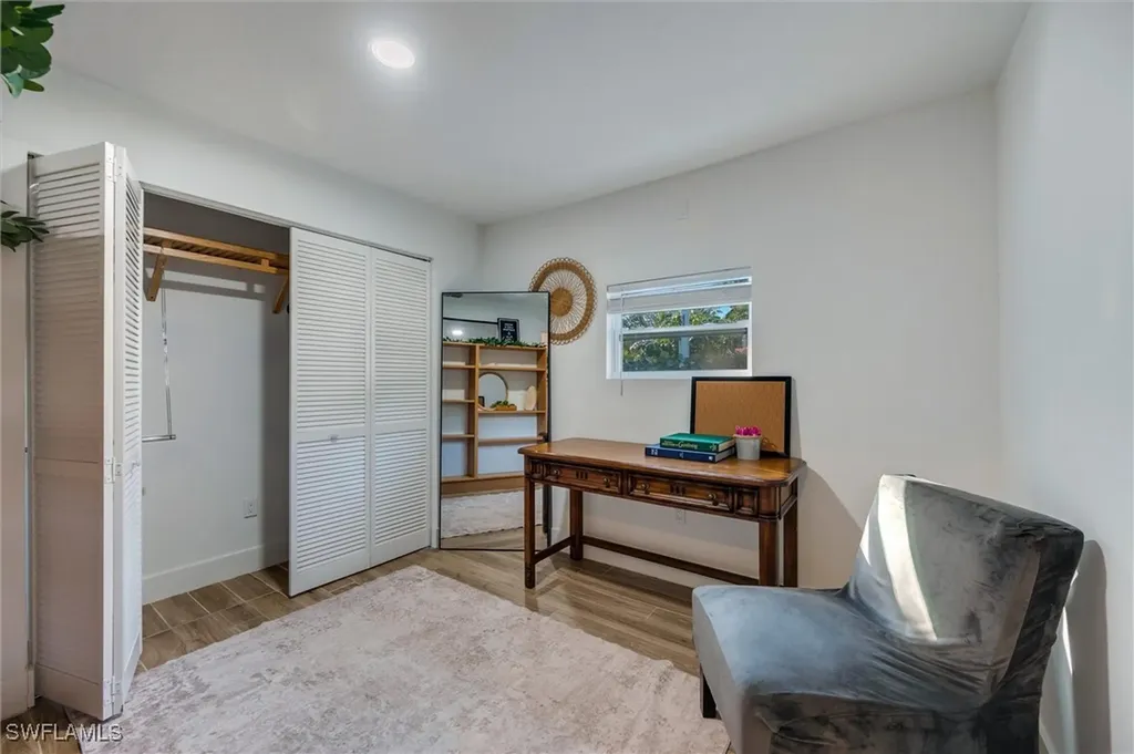 2432 Lake Avenue Naples FL 34112