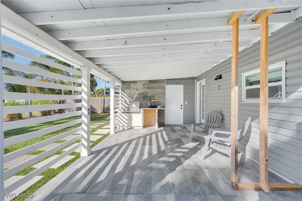 2432 Lake Avenue Naples FL 34112