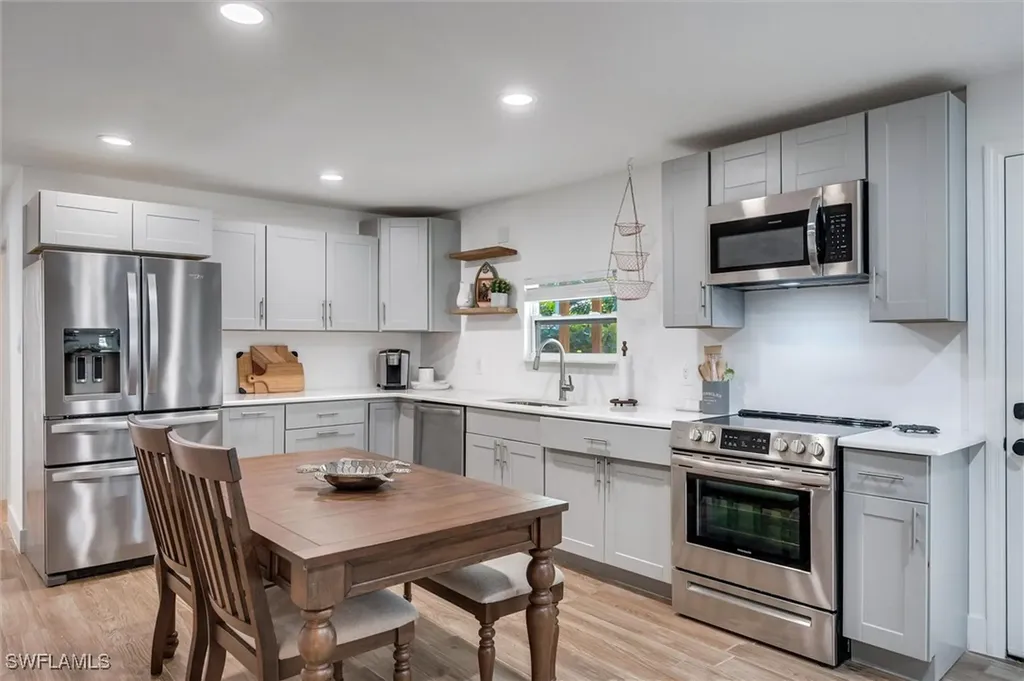 2432 Lake Avenue Naples FL 34112