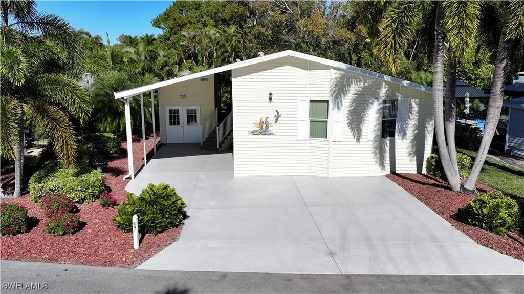 10015 Parkwood Drive Fort Myers FL 33905