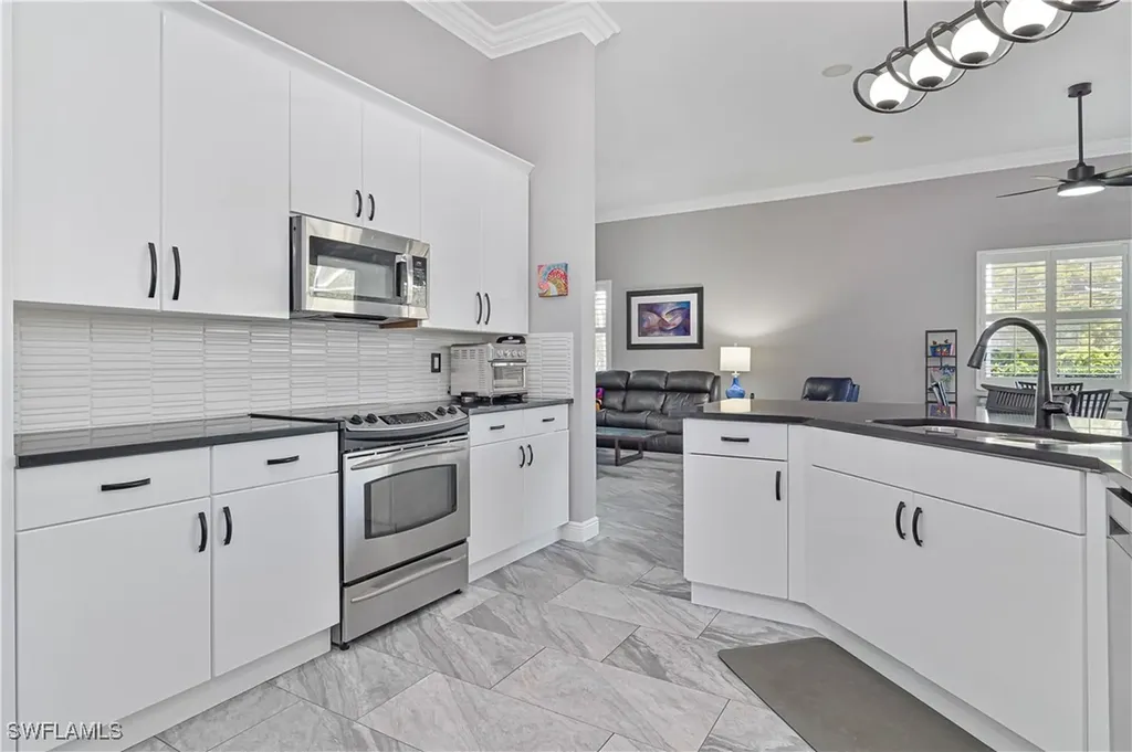 9057 Whitfield Drive Estero FL 33928