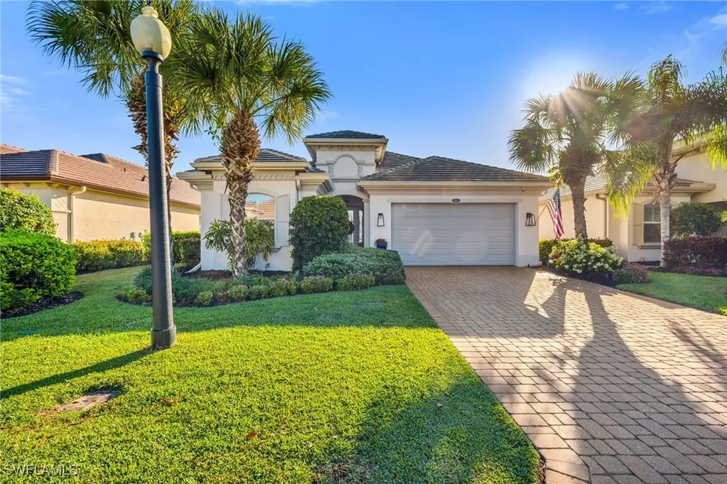 10318 Gator Bay Court Naples FL 34120