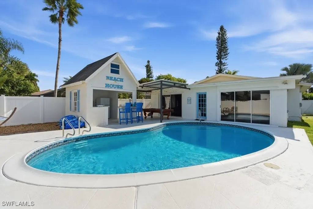 839 100th Avenue N Naples FL 34108