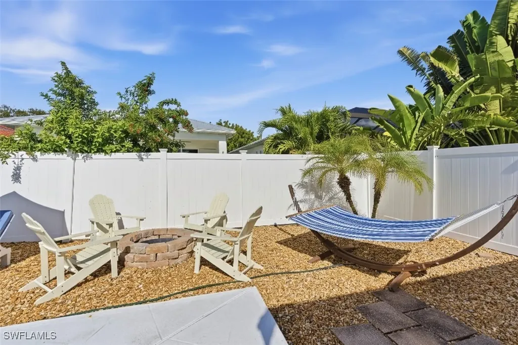 839 100th Avenue N Naples FL 34108