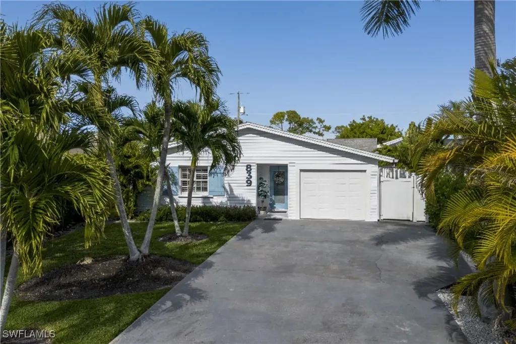 839 100th Avenue N Naples FL 34108