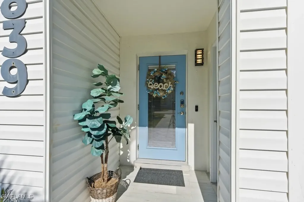 839 100th Avenue N Naples FL 34108