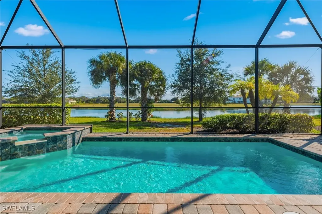 2756 Amaranda Court Naples FL 34114