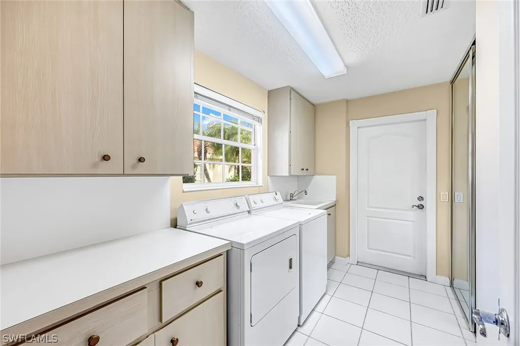3111 Andorra Court Naples FL 34109