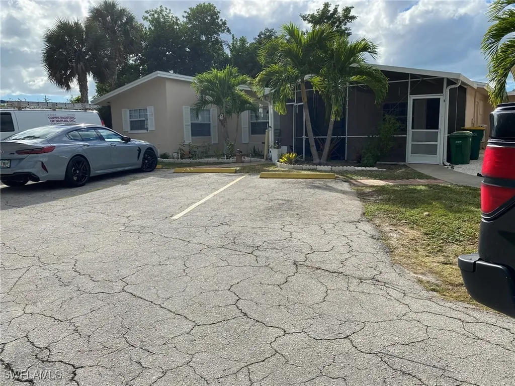 2084 Monroe Avenue Naples FL 34112