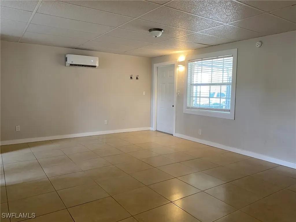 2084 Monroe Avenue Naples FL 34112