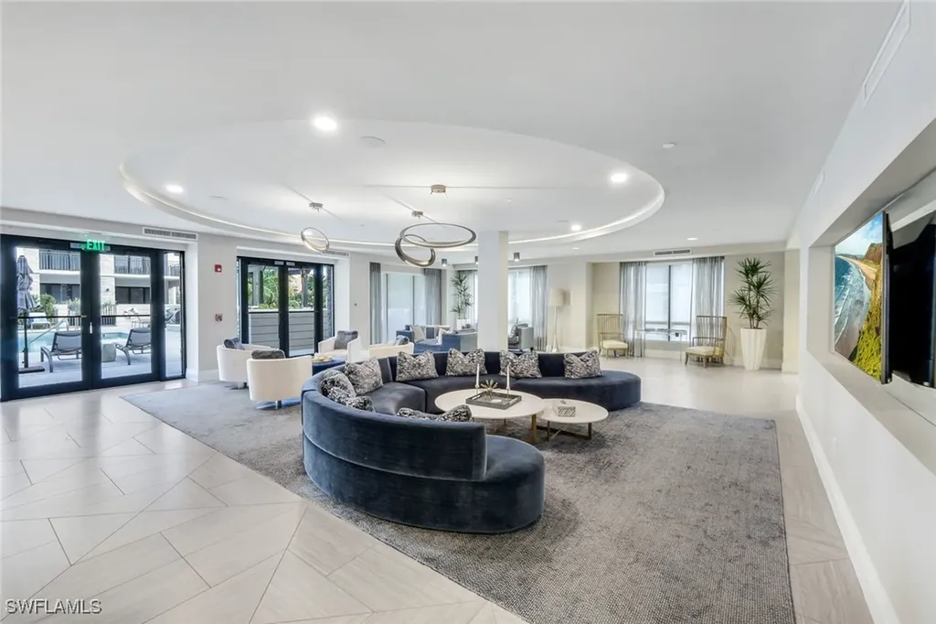 1135 3rd Avenue S Naples FL 34102