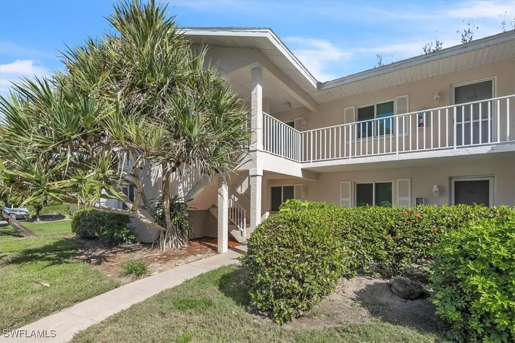 280 Timber Lake Circle Naples FL 34104