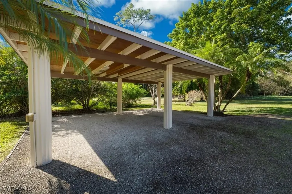 565 3rd Street SW Naples FL 34117