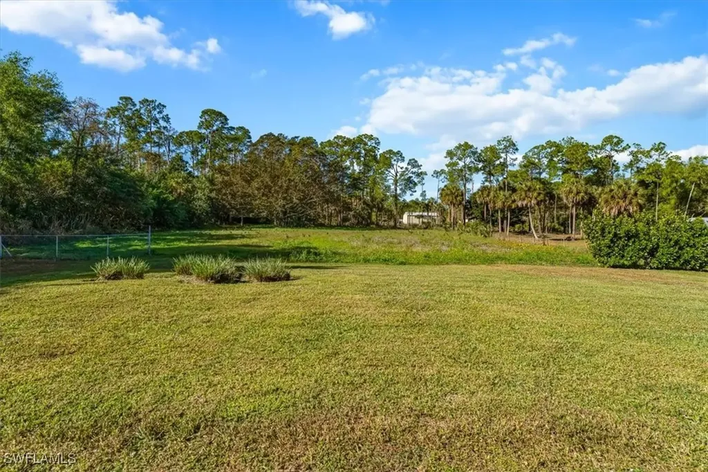 565 3rd Street SW Naples FL 34117
