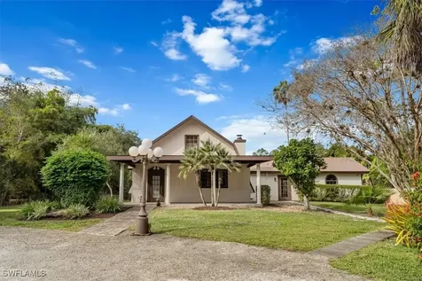 565 3RD Street SW Naples FL 34117