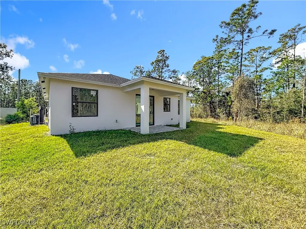 3525 43rd Avenue NE Naples FL 34120