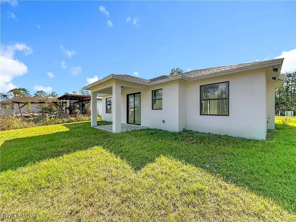3525 43rd Avenue NE Naples FL 34120