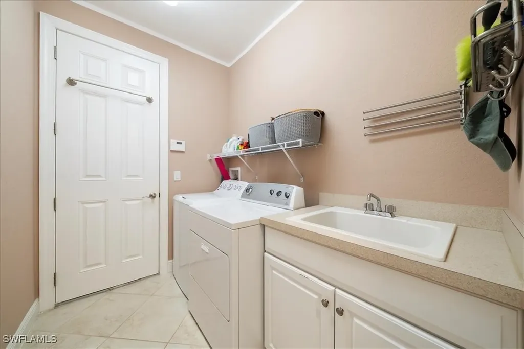 7831 Martino Circle Naples FL 34112