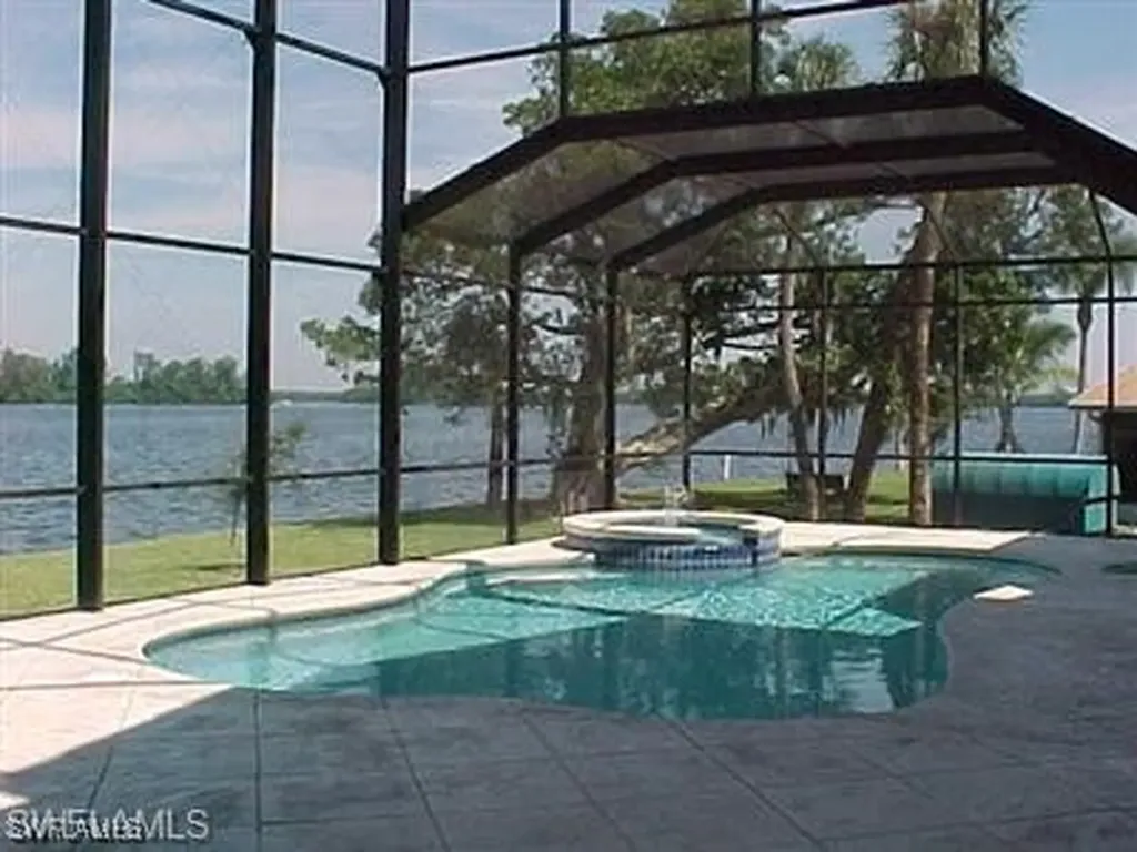 Fort Myers FL 33905