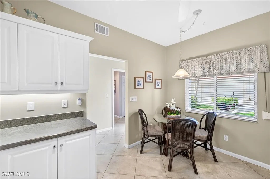 700 Saratoga Circle Naples FL 34104