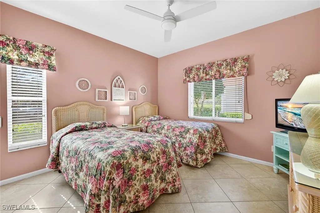 700 Saratoga Circle Naples FL 34104