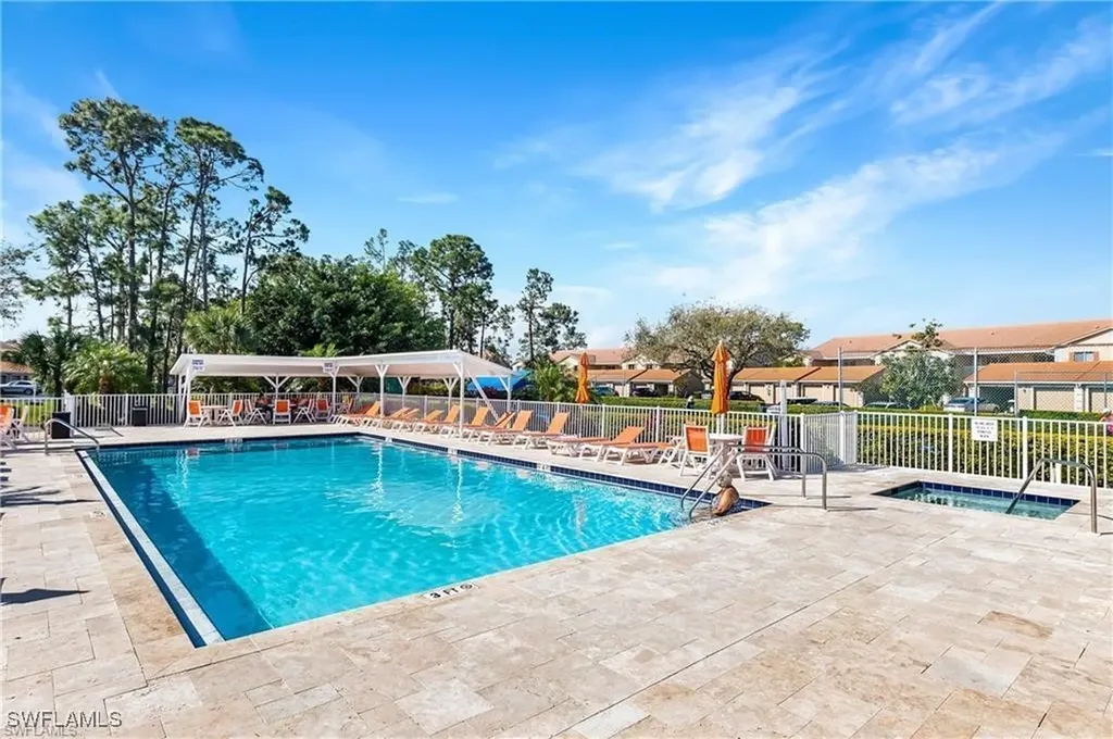 700 Saratoga Circle Naples FL 34104