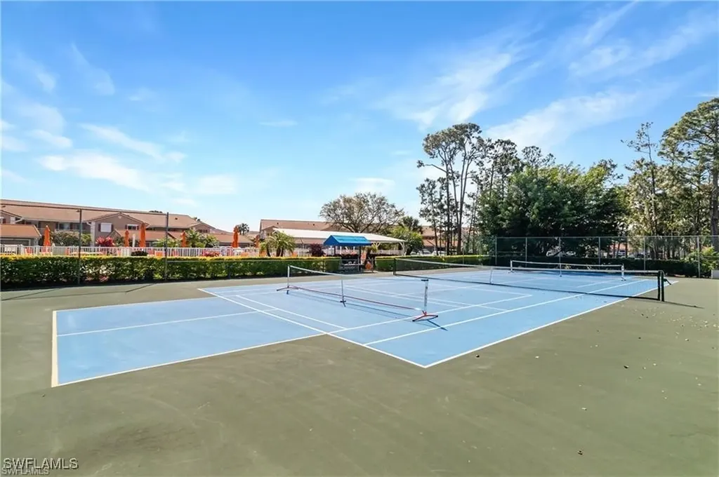700 Saratoga Circle Naples FL 34104