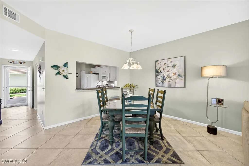 700 Saratoga Circle Naples FL 34104