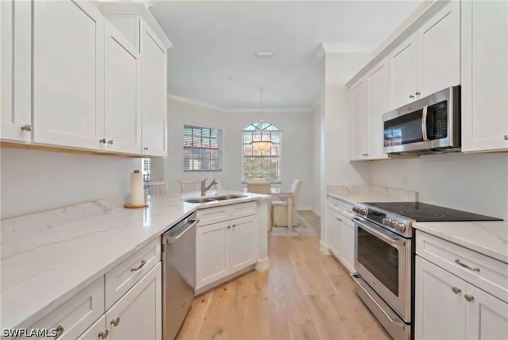 600 L Ambiance Circle Naples FL 34108