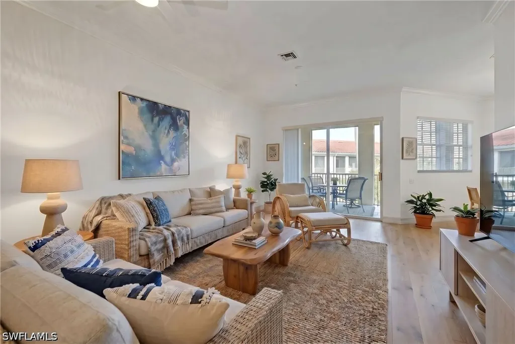 600 L Ambiance Circle Naples FL 34108