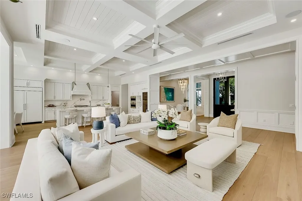 788 Riviera Drive Naples FL 34103