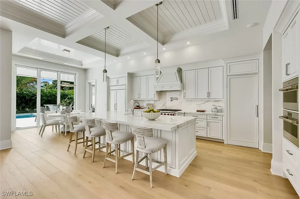 788 Riviera Drive Naples FL 34103