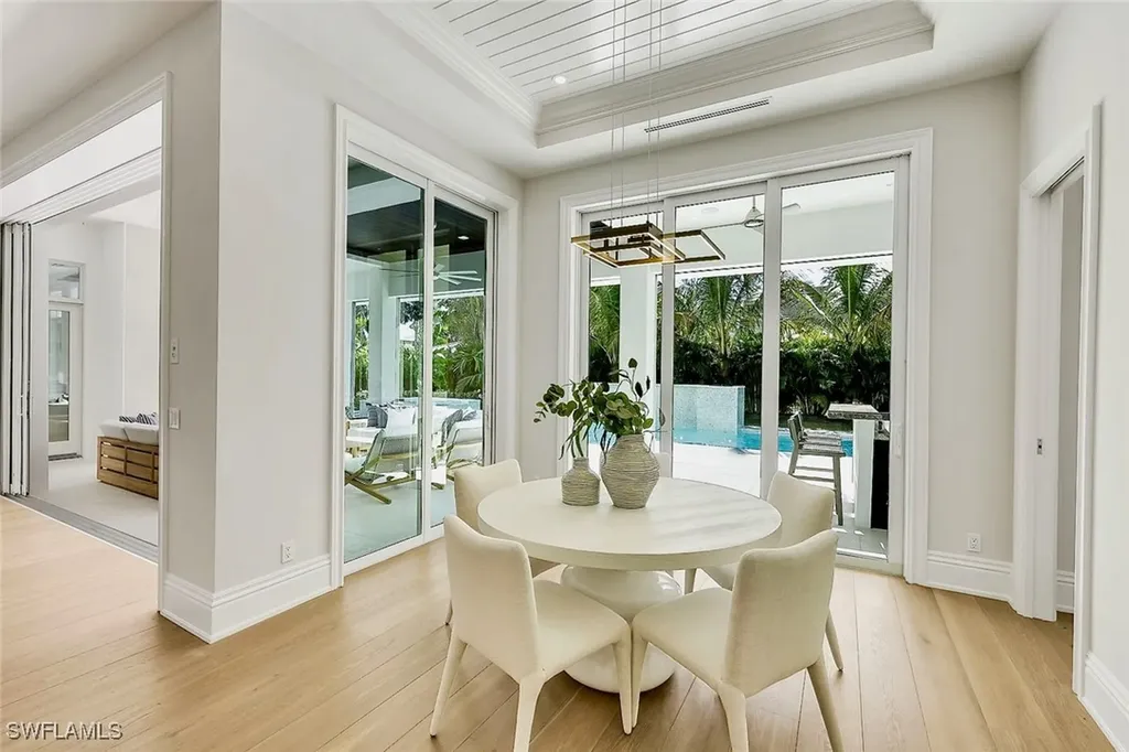 788 Riviera Drive Naples FL 34103