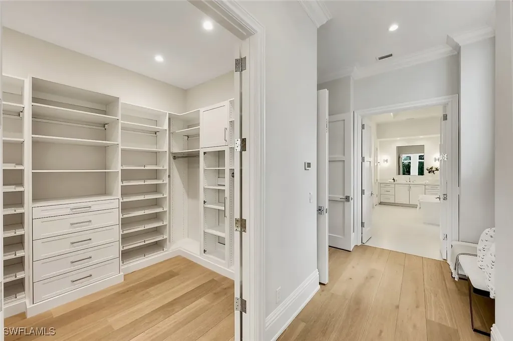 788 Riviera Drive Naples FL 34103