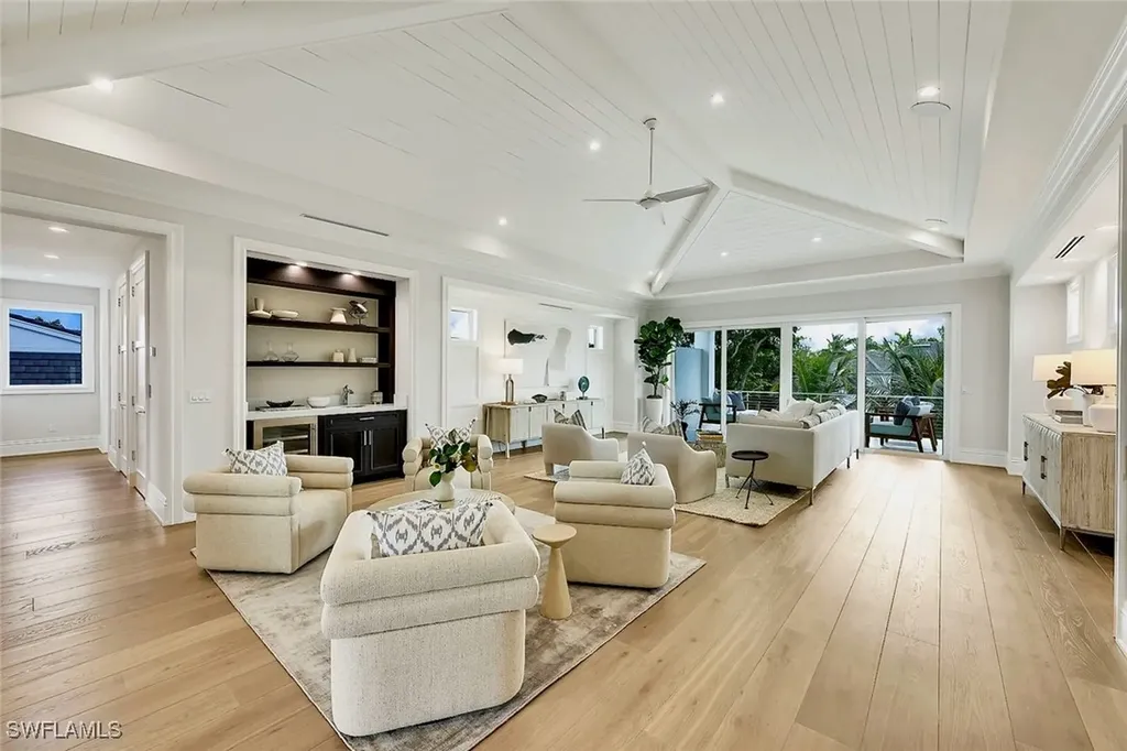 788 Riviera Drive Naples FL 34103