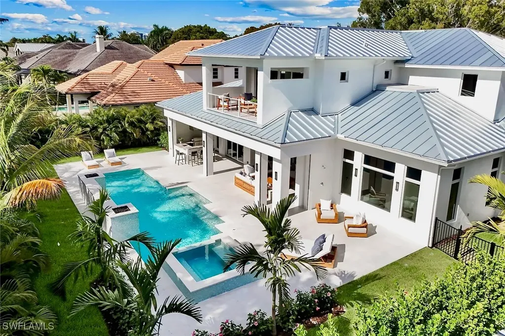 788 Riviera Drive Naples FL 34103