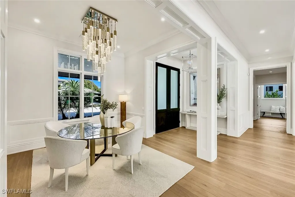 788 Riviera Drive Naples FL 34103