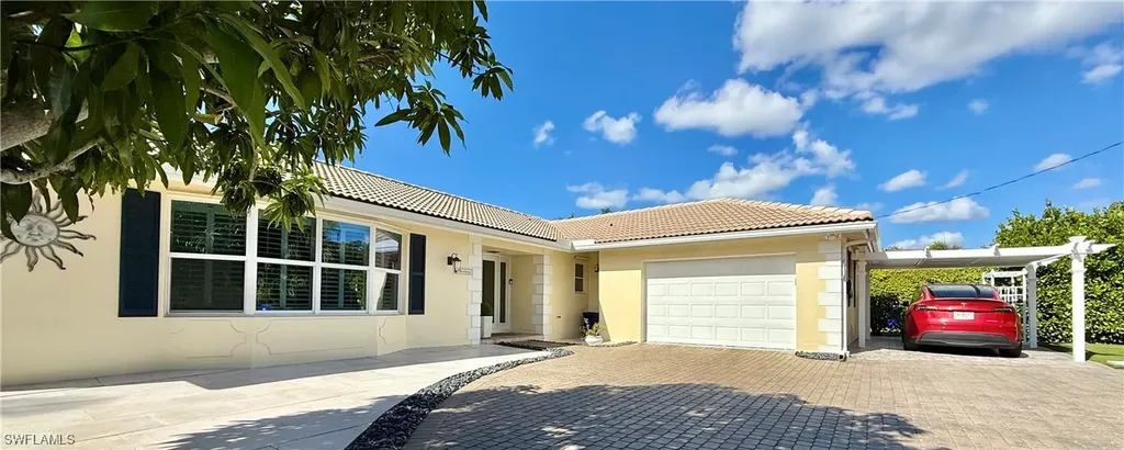 2120 Sandpiper Street Naples FL 34102