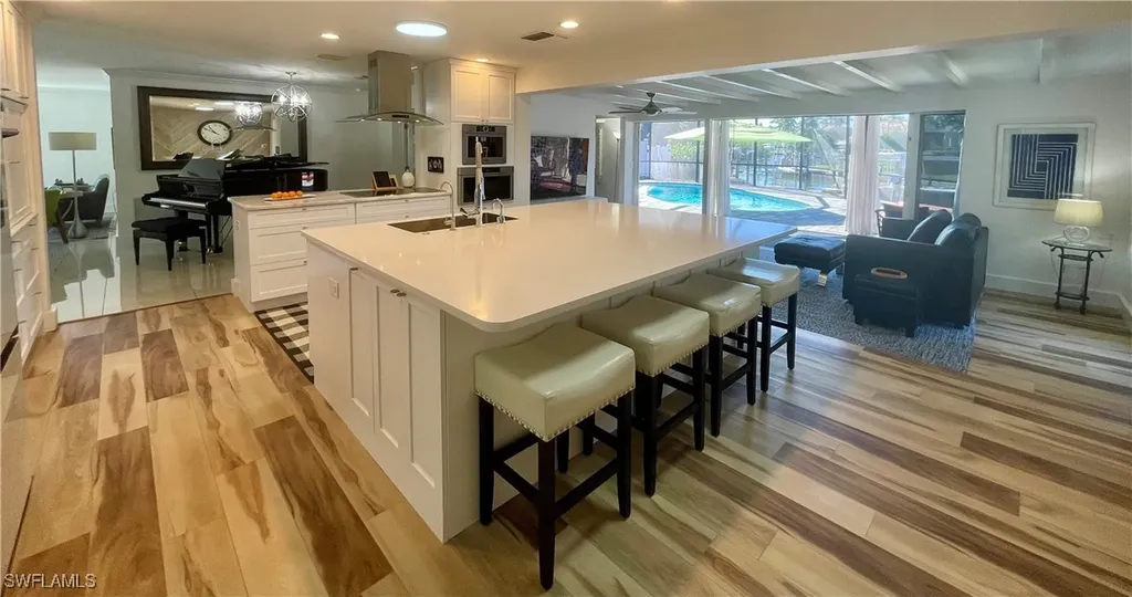 2120 Sandpiper Street Naples FL 34102