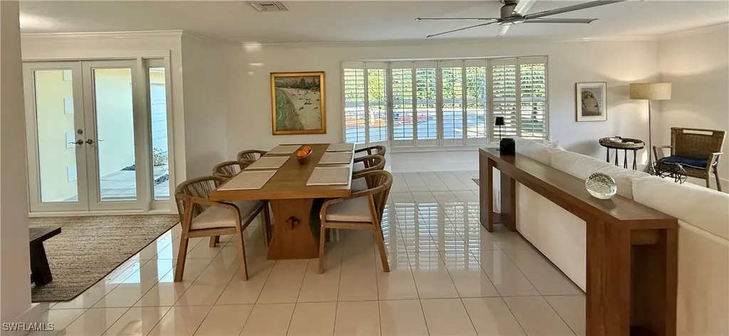 2120 Sandpiper Street Naples FL 34102
