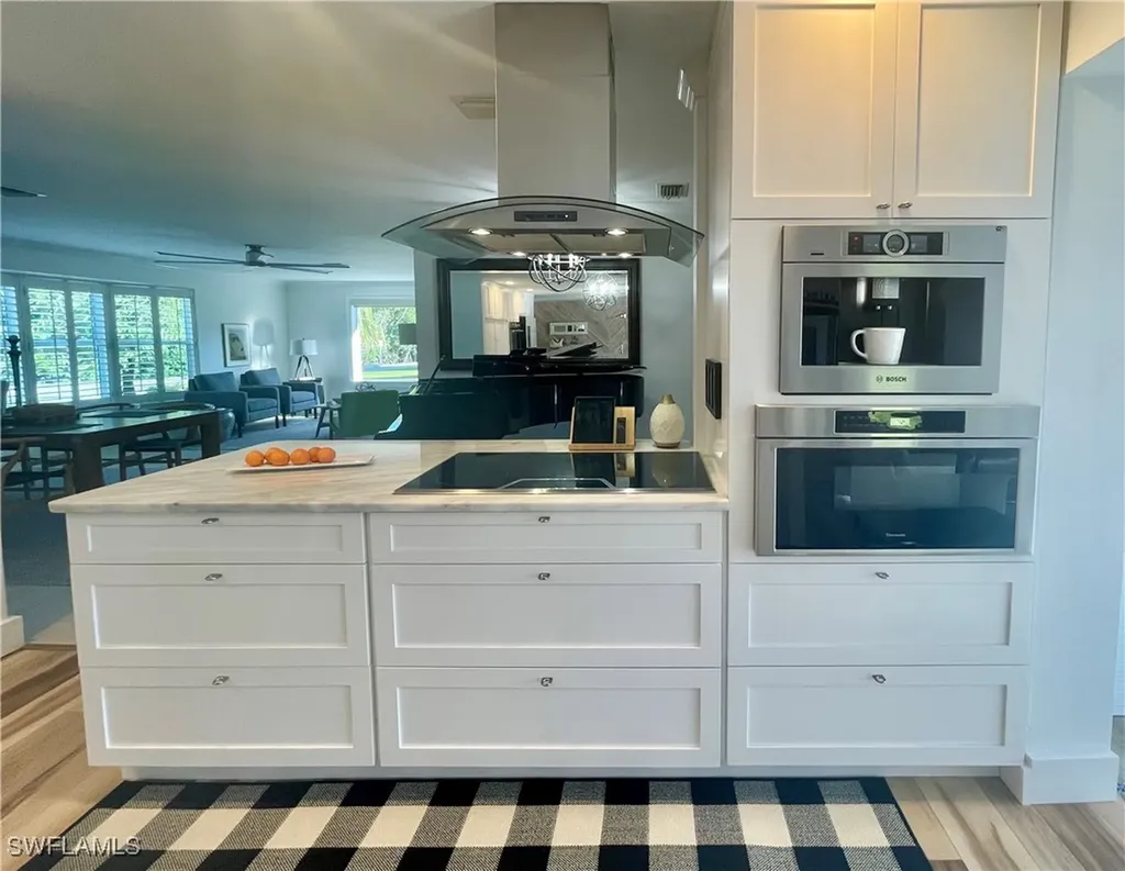 2120 Sandpiper Street Naples FL 34102