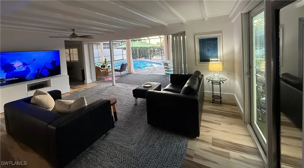 2120 Sandpiper Street Naples FL 34102